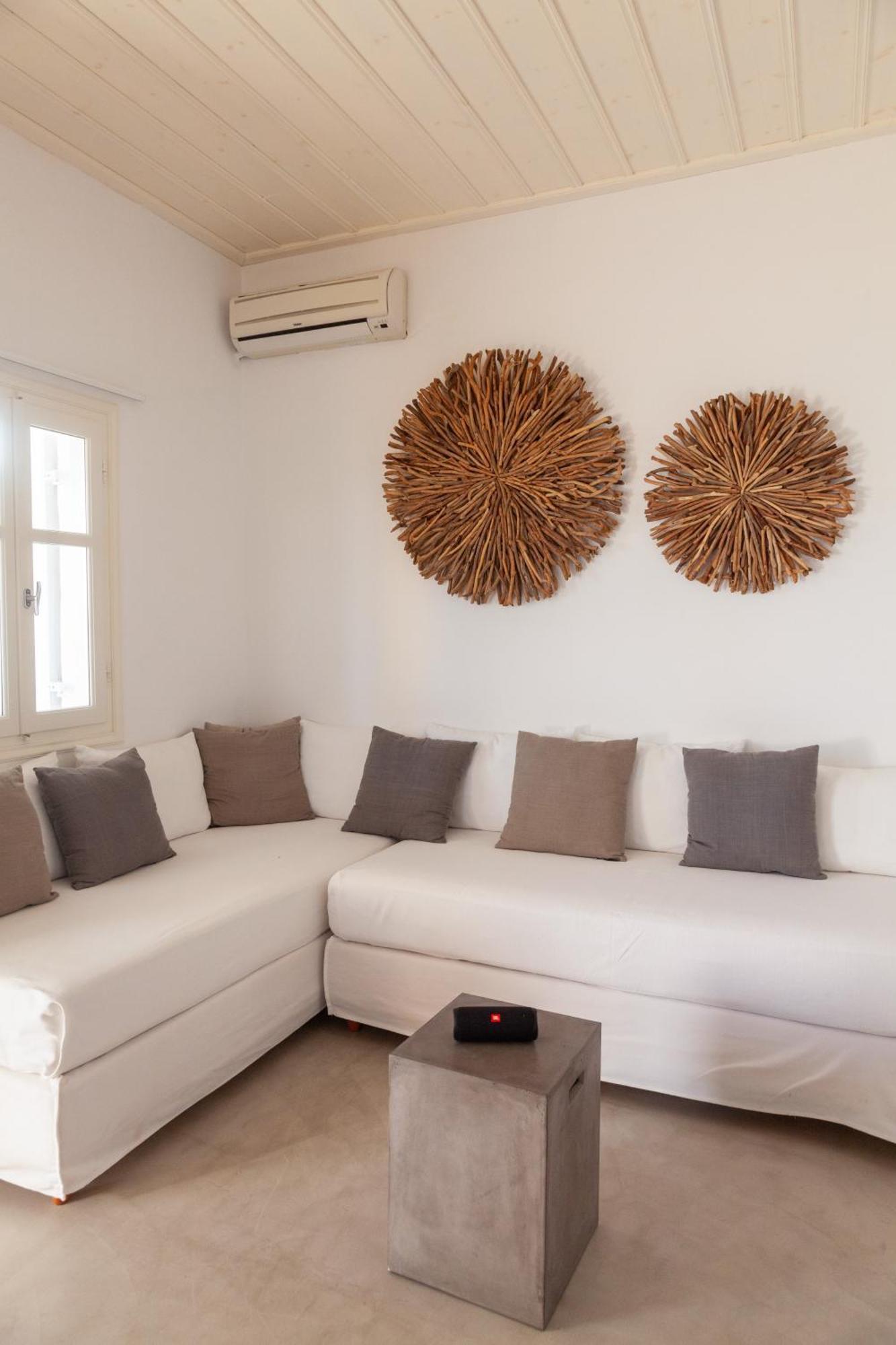 Astarte Luxury Apartments Artemonas Exterior photo