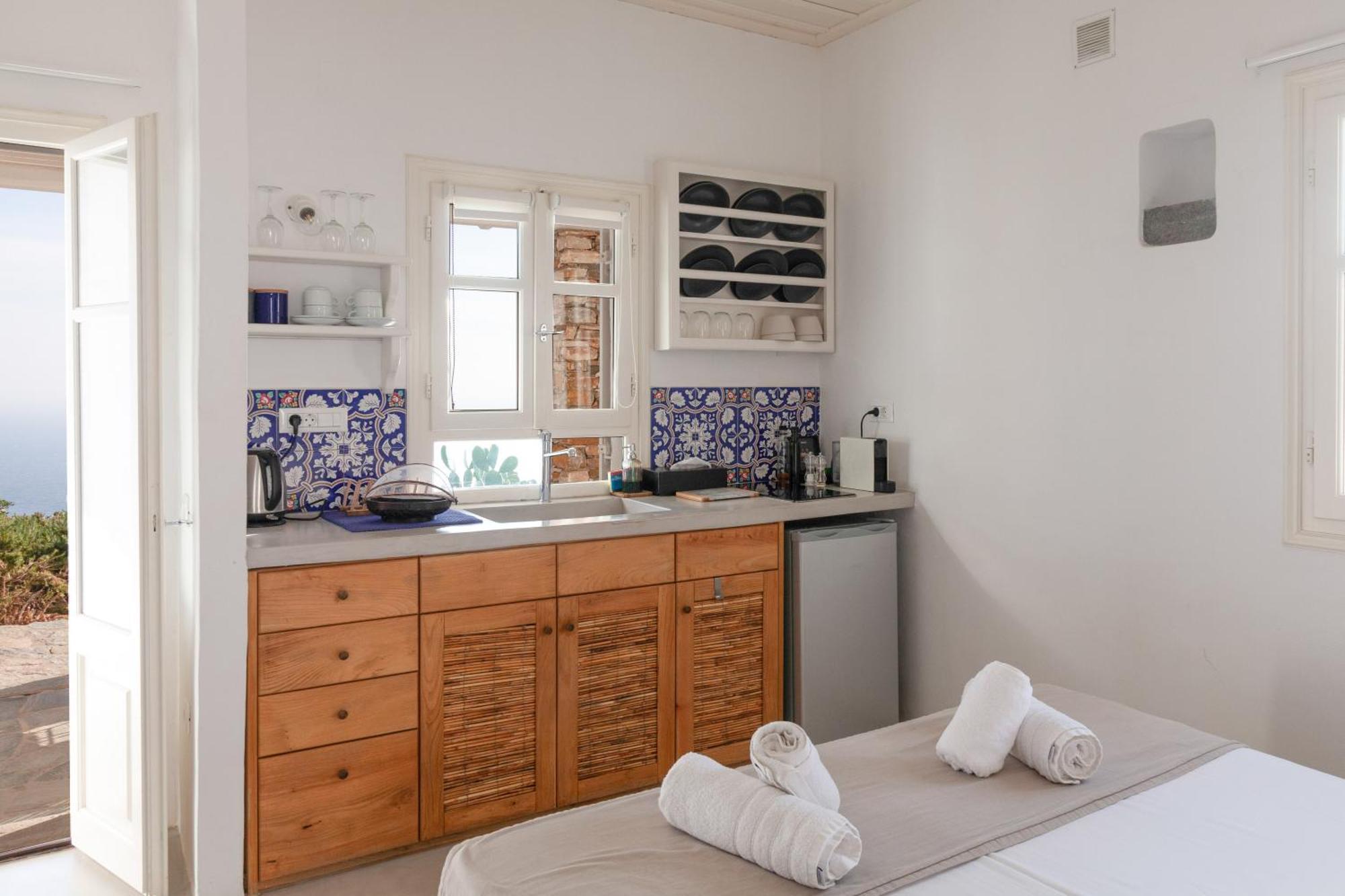 Astarte Luxury Apartments Artemonas Exterior photo